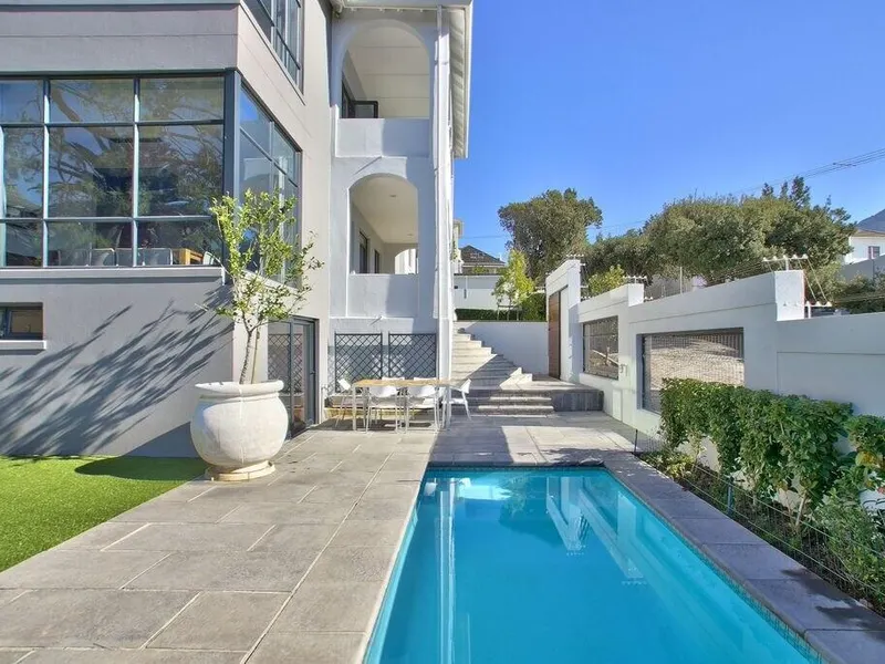 5 bedroom Luxury Villa - Oranjezicht - Cape Town