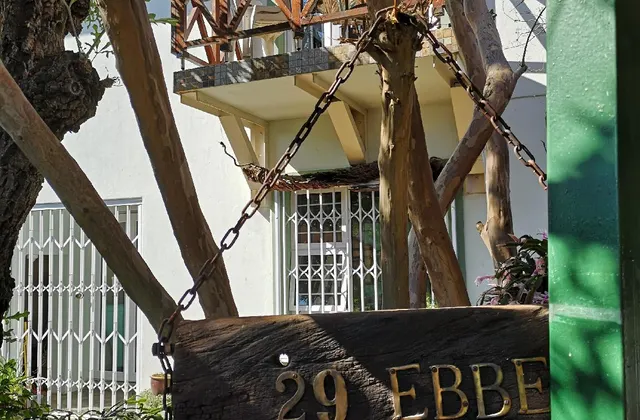 2 bedroom Apartment - Near OR Tambo