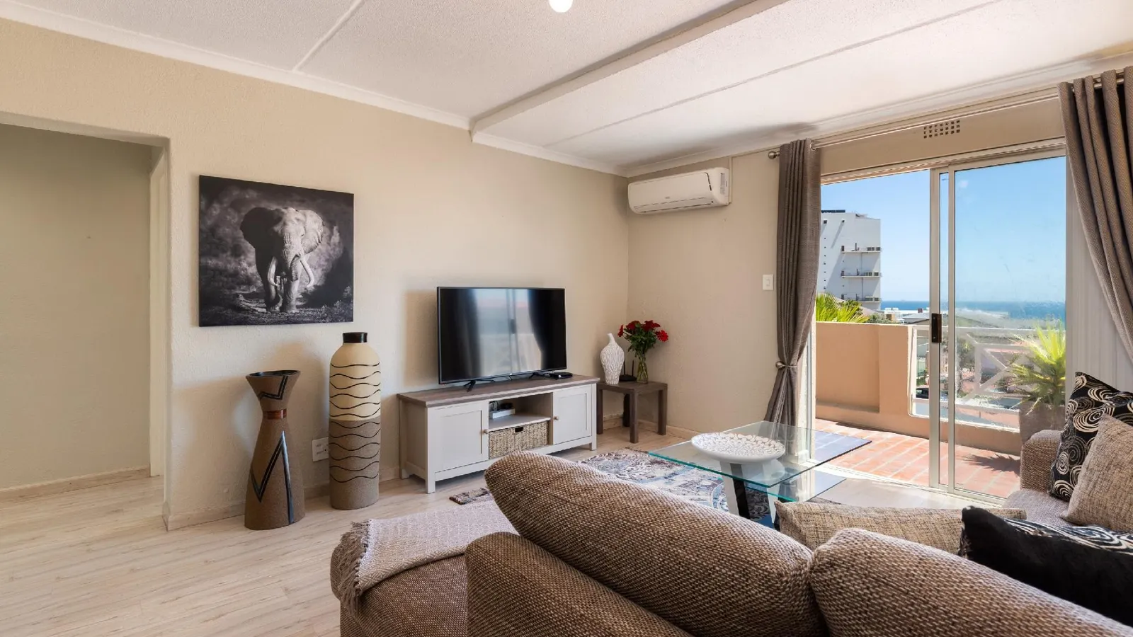 Mont Serrat 58 by CTHA