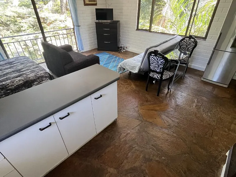 The Treehouse - Self Catering apartment