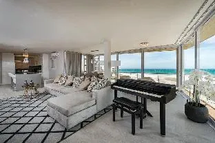 Lagoon Beach 235A by CTHA