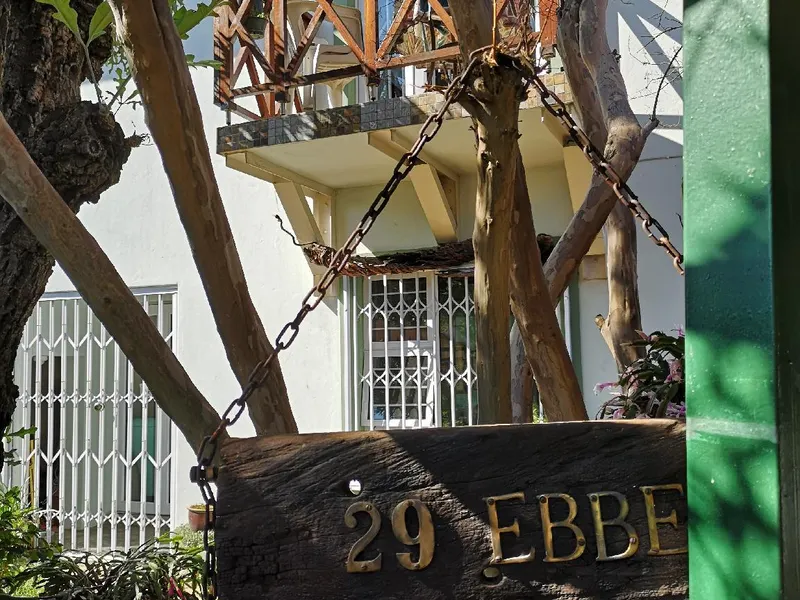 2 bedroom Apartment - Near OR Tambo