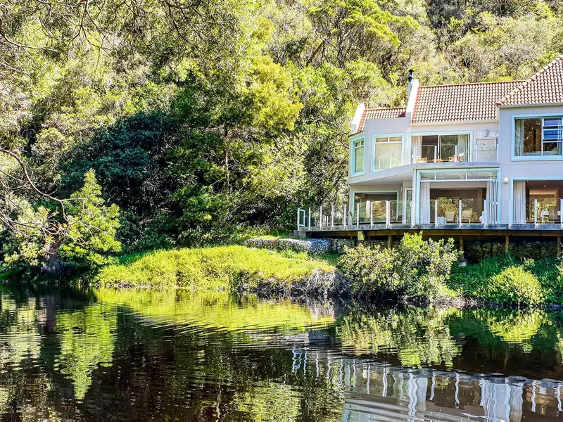 Sleep on the banks of the Kaaimans River