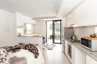 Studio W107 Coral Point