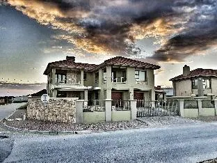 Luxury Beachhouse Villa II