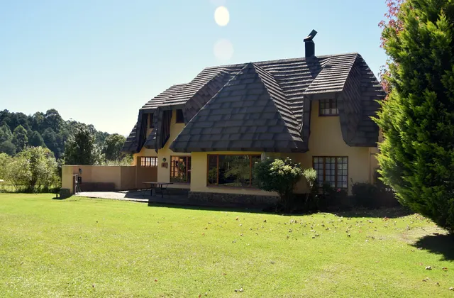 Champagne Haven - 2 x luxury chalets