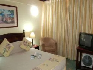 Parade Hotel image 5