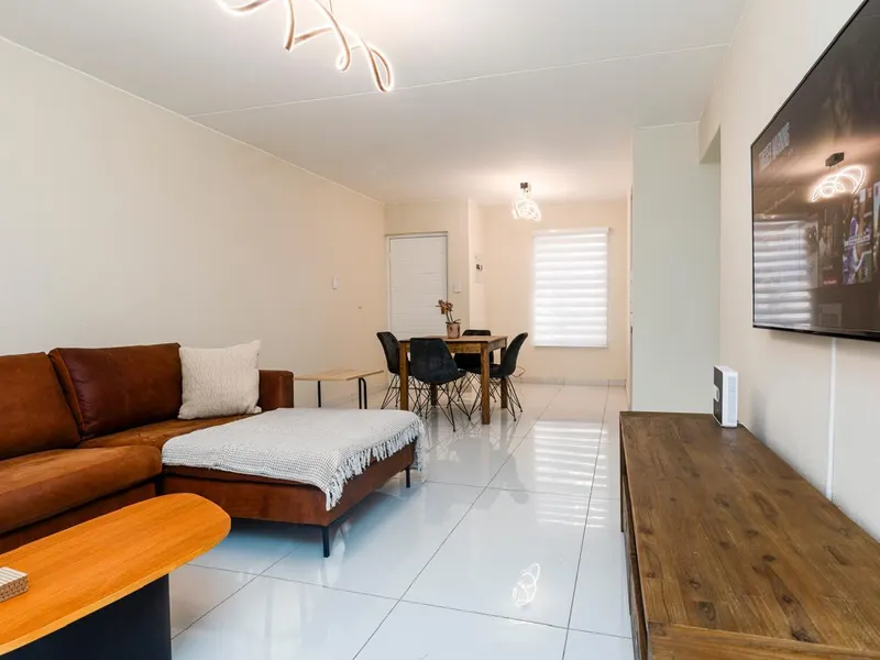 31 Madison Palms East 