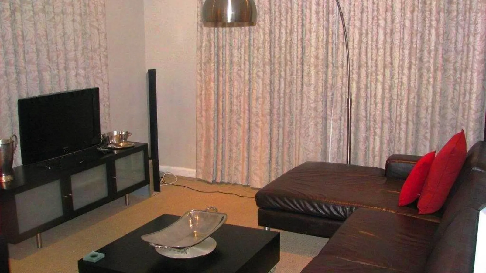 Glaston House (1 Bedroom) (8)