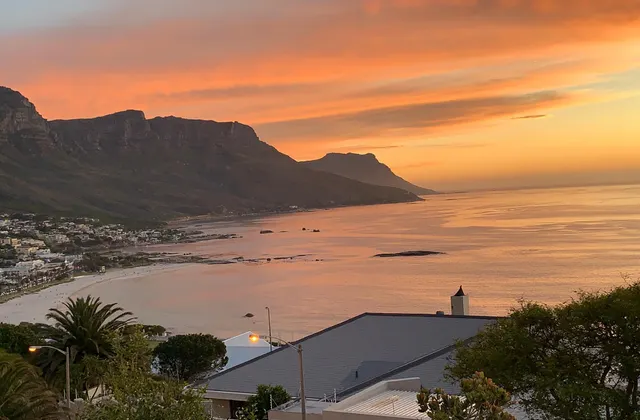 Clifton apartment with private pool deck 