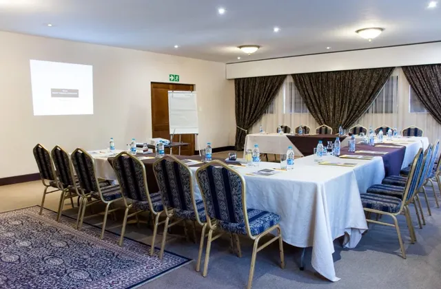 Alveston Manor Small Hotel