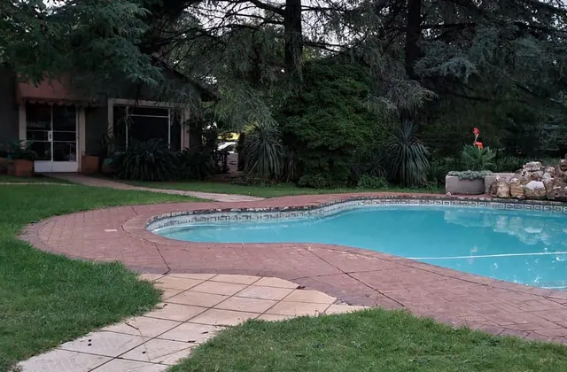 SILKEN TRAP GUEST HOUSE