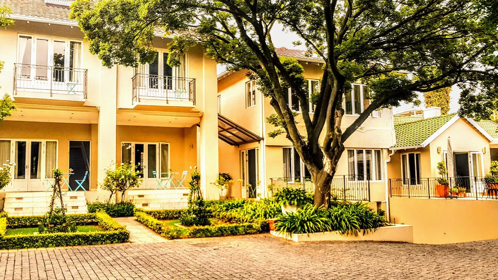 Q on First Guesthouse