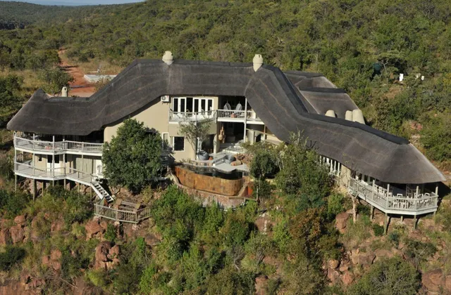 Clifftop Exclusive Safari Hideaway Lodge - All Inclusive