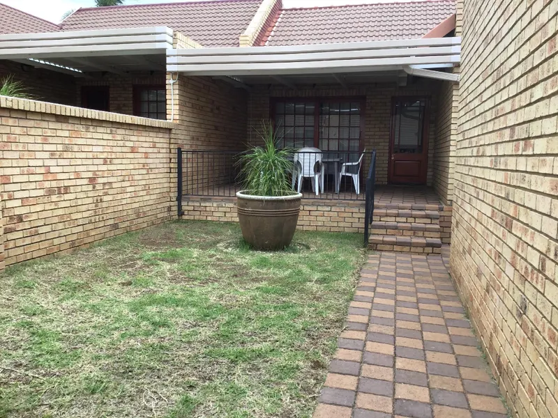 Fully Furnished Monthly Stay