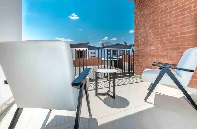 Elegant & Spacious with Back-up & Uncapped Wi-Fi