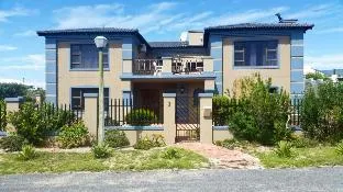 The Blue Tuscan Villa