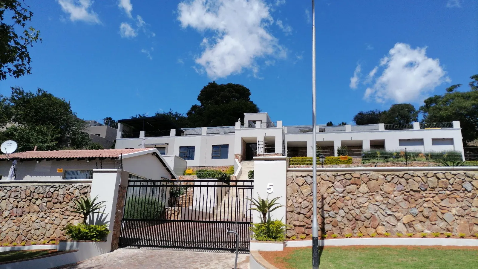 CityView, a stunning modern apartment