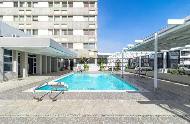 1 Bedroom Apartment, Seapoint, Cape Town
