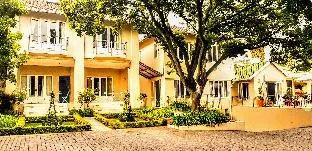 Q on First Guesthouse