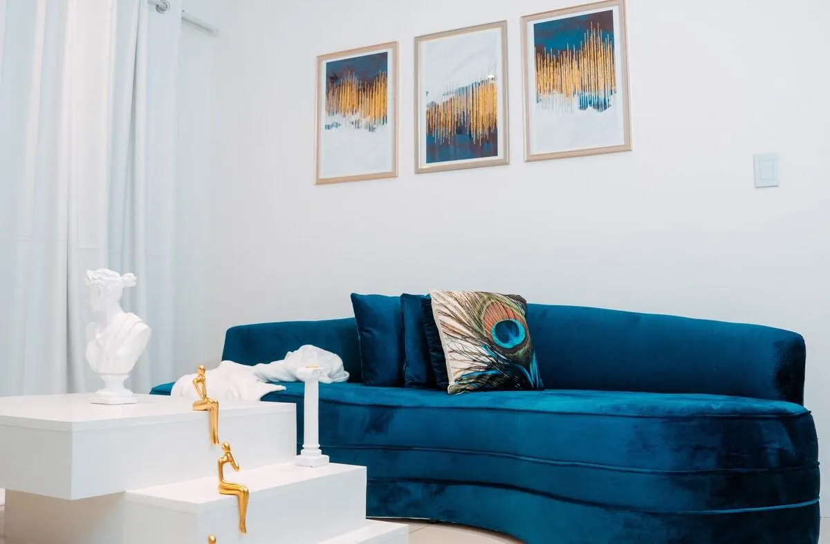 The Blue Apollo-Luxury Apartment- No Load Shedding