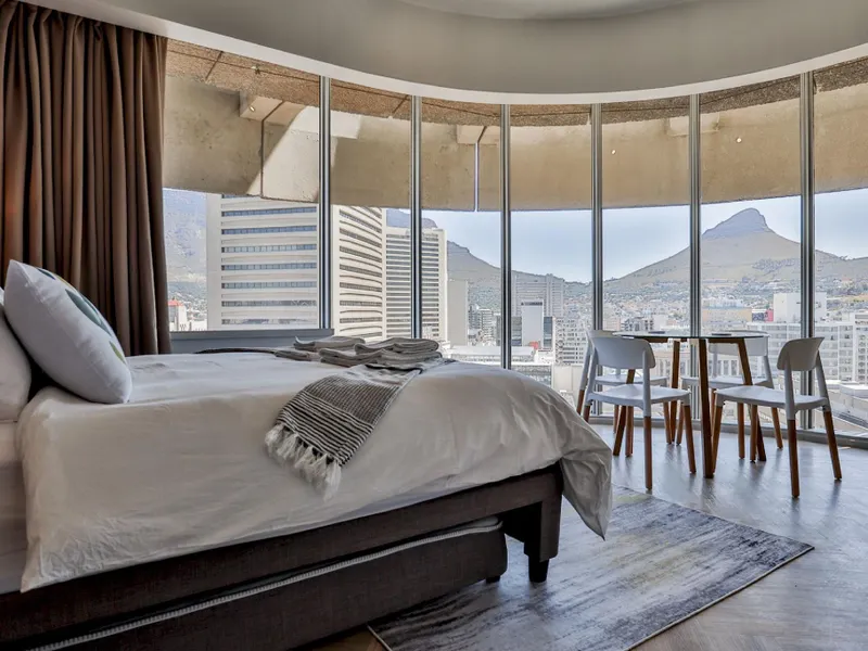 One Thibault Square 1605 by CTHA