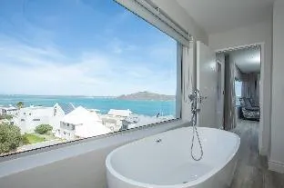 The View Langebaan with heated pool – photo 4, Villa in Langebaan