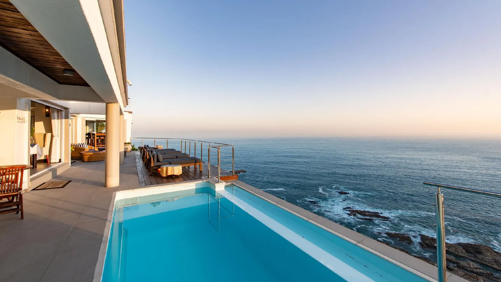 Head Over Hills Luxury Retreat