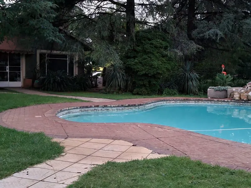 SILKEN TRAP GUEST HOUSE