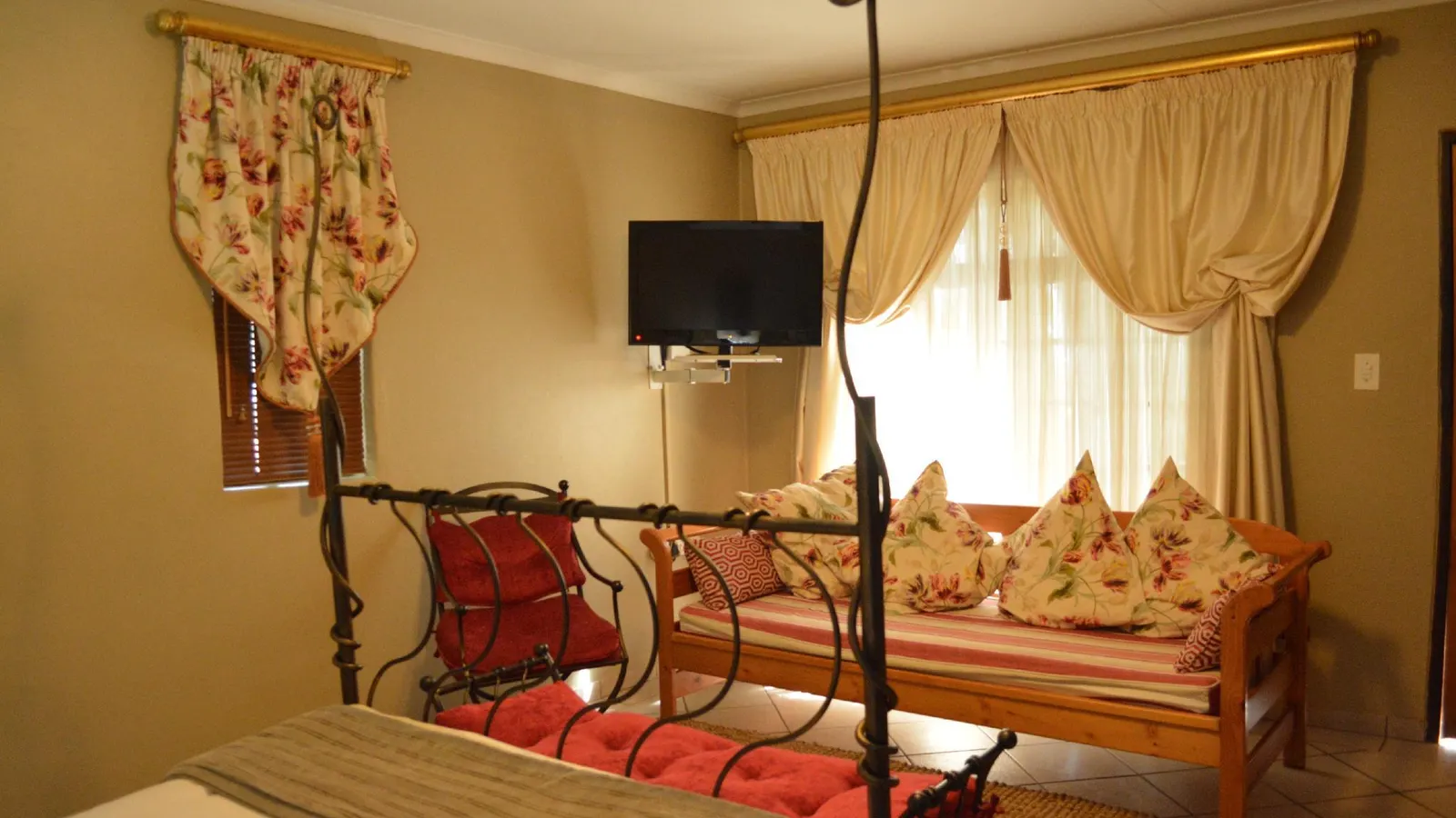 Quiet & Quick Breakaway to a Honeymoon Cottage