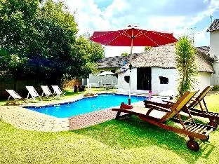 Horizon Guesthouse & Events Venue (4-suites/rooms) – photo 2, Villa in Johannesburg