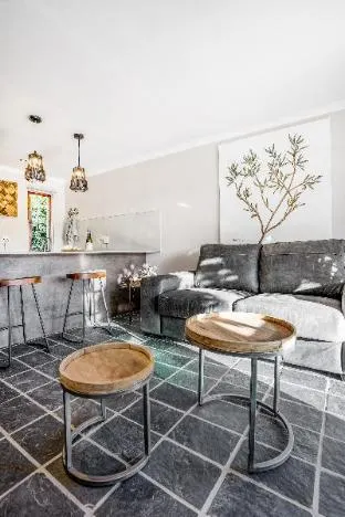 Avemore Time Out with Backup Power