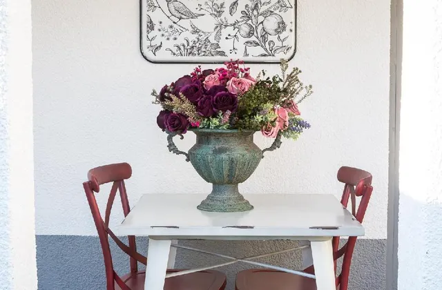 A warm embrace of Luxury & Comfort!