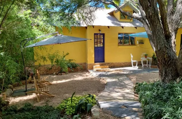 Crabapple Cottage Modern Rustic Suite - Queen