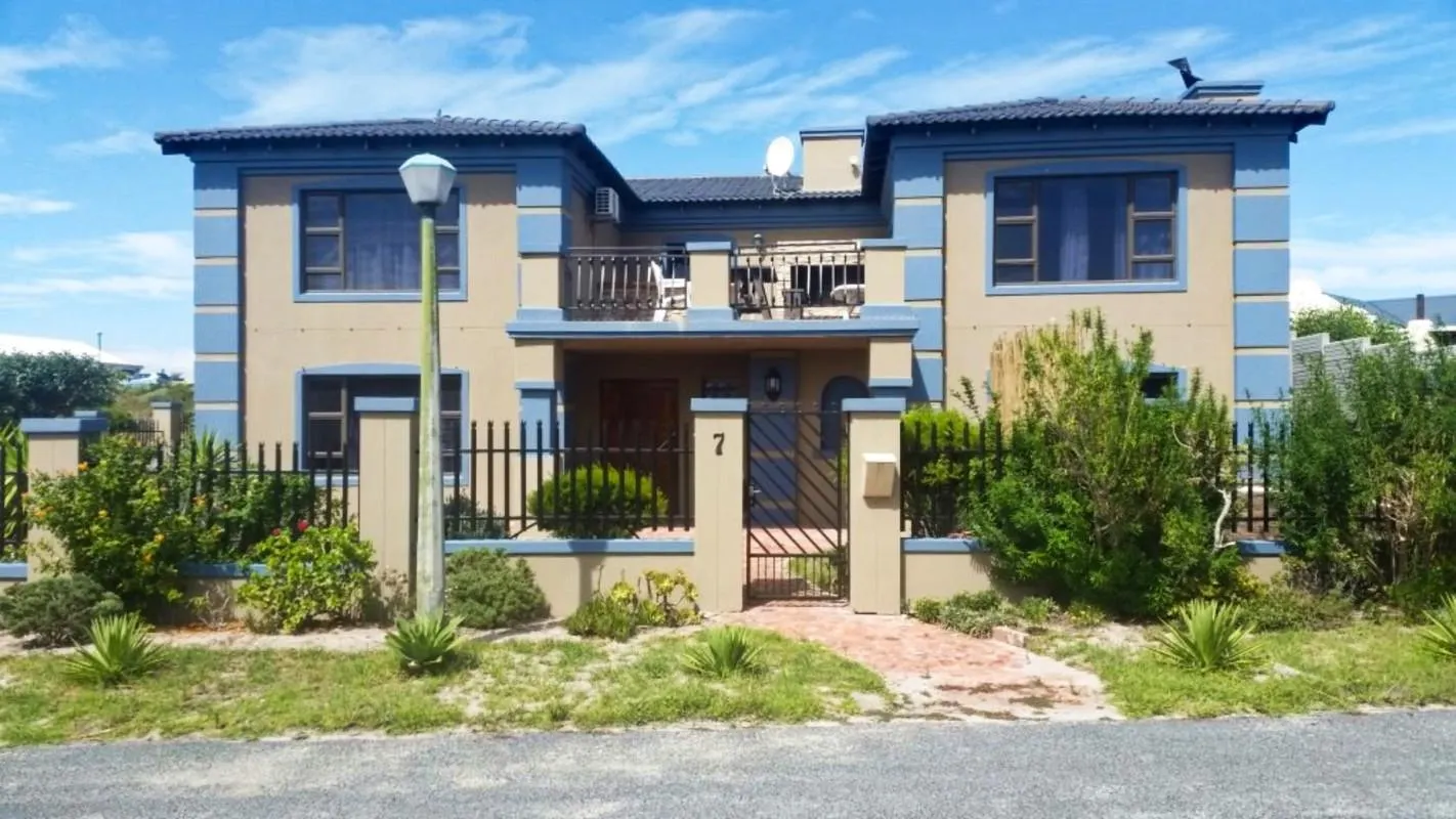 The Blue Tuscan Villa