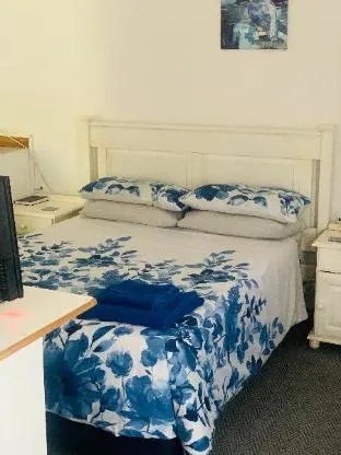 Busa House - Self catering guest house.