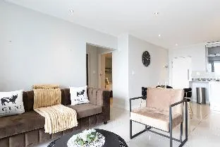 Urban Oasis apartment @apex 