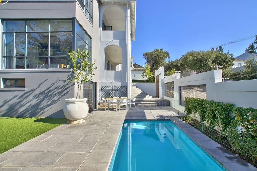 5 bedroom Luxury Villa - Oranjezicht - Cape Town