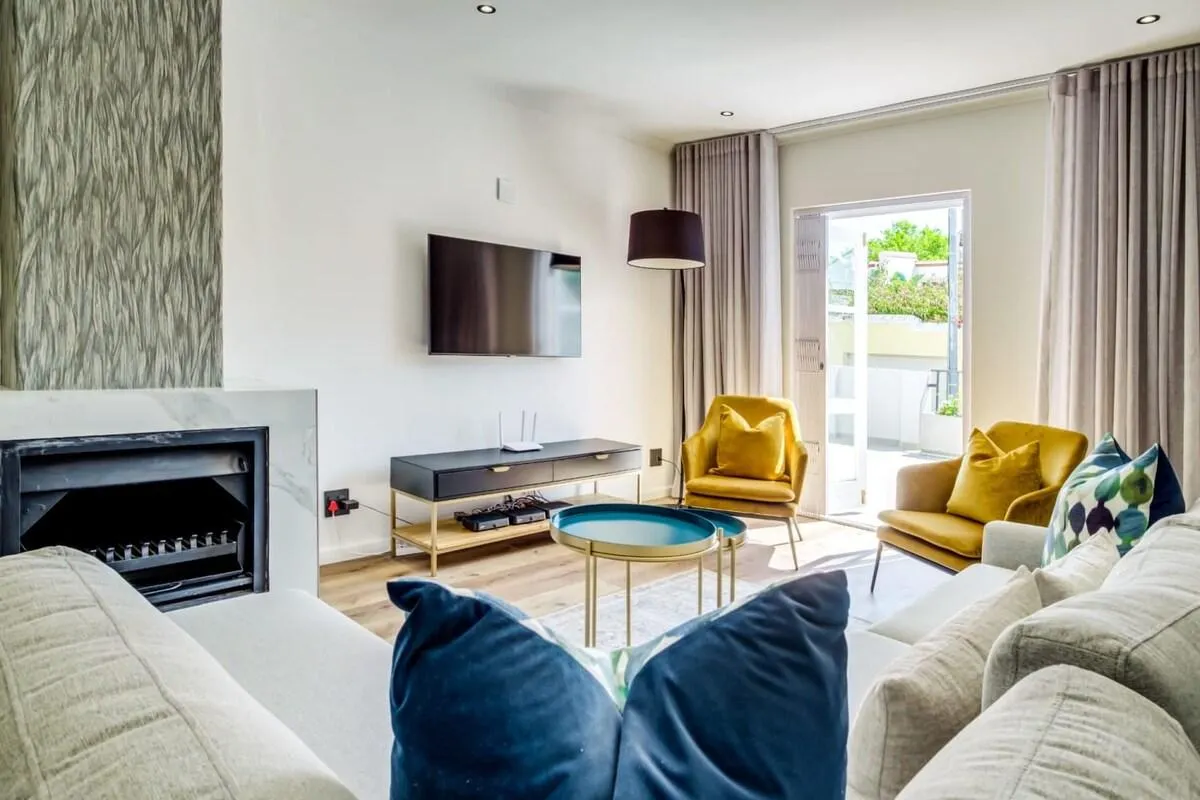 De Waterkant Townhouse with Pool Access (116 DWP)