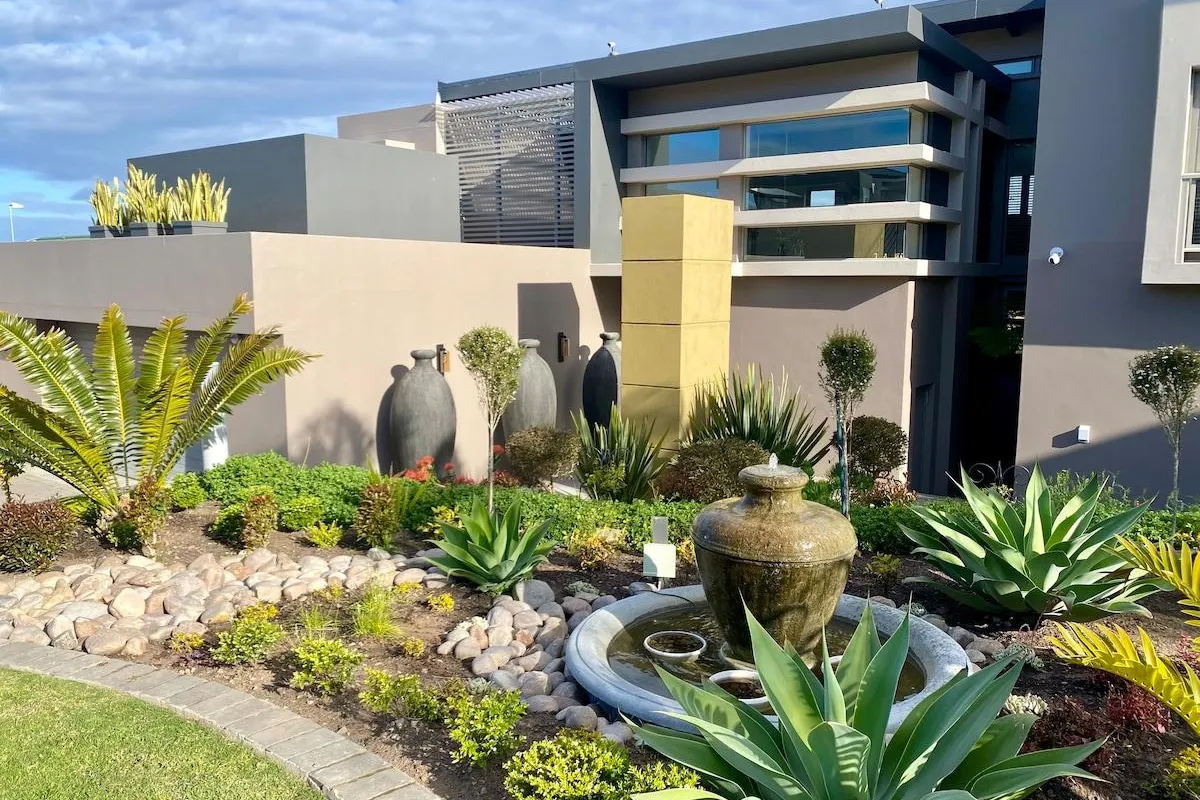 Villa 18 on Gordonia - luxurious & newly decorated