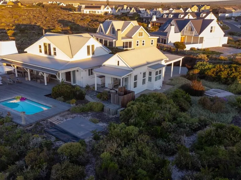 Mollyhawk Beach House