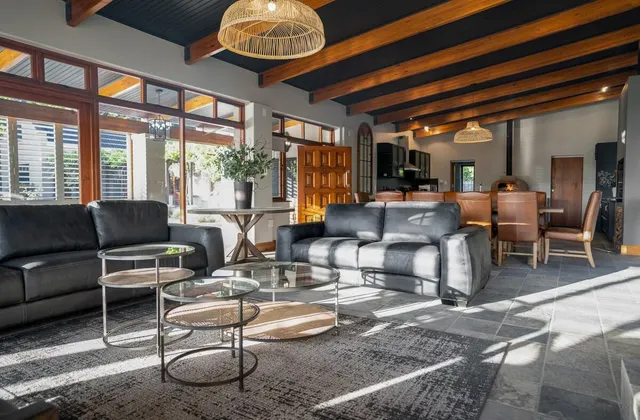 Avemore Manor House with Backup power