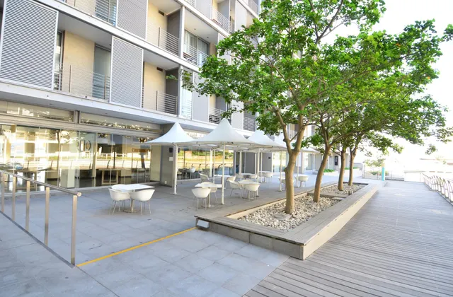 410 & 214 Harbour Bridge Luxury Apartments