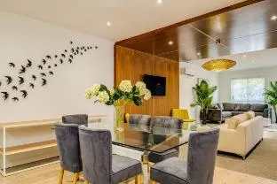 Contemporary Apartment close to the Radisson Majol