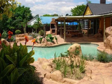 Flintstones Guest House Fourways