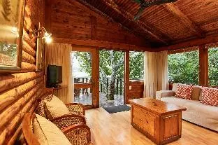 Under Milkwood Chalets – photo 2, Resort in Knysna