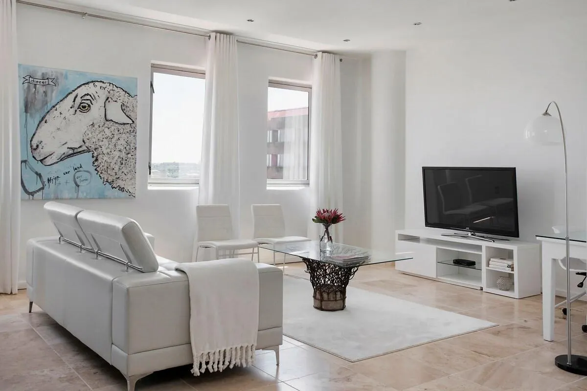 The Franklin Sunny & Bright Unit 1106, Jhb