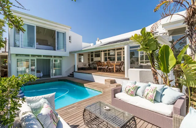 Blouberg White Waves Beach House 