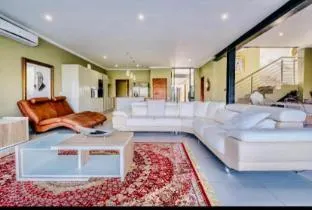 Lake Villa Hartebees