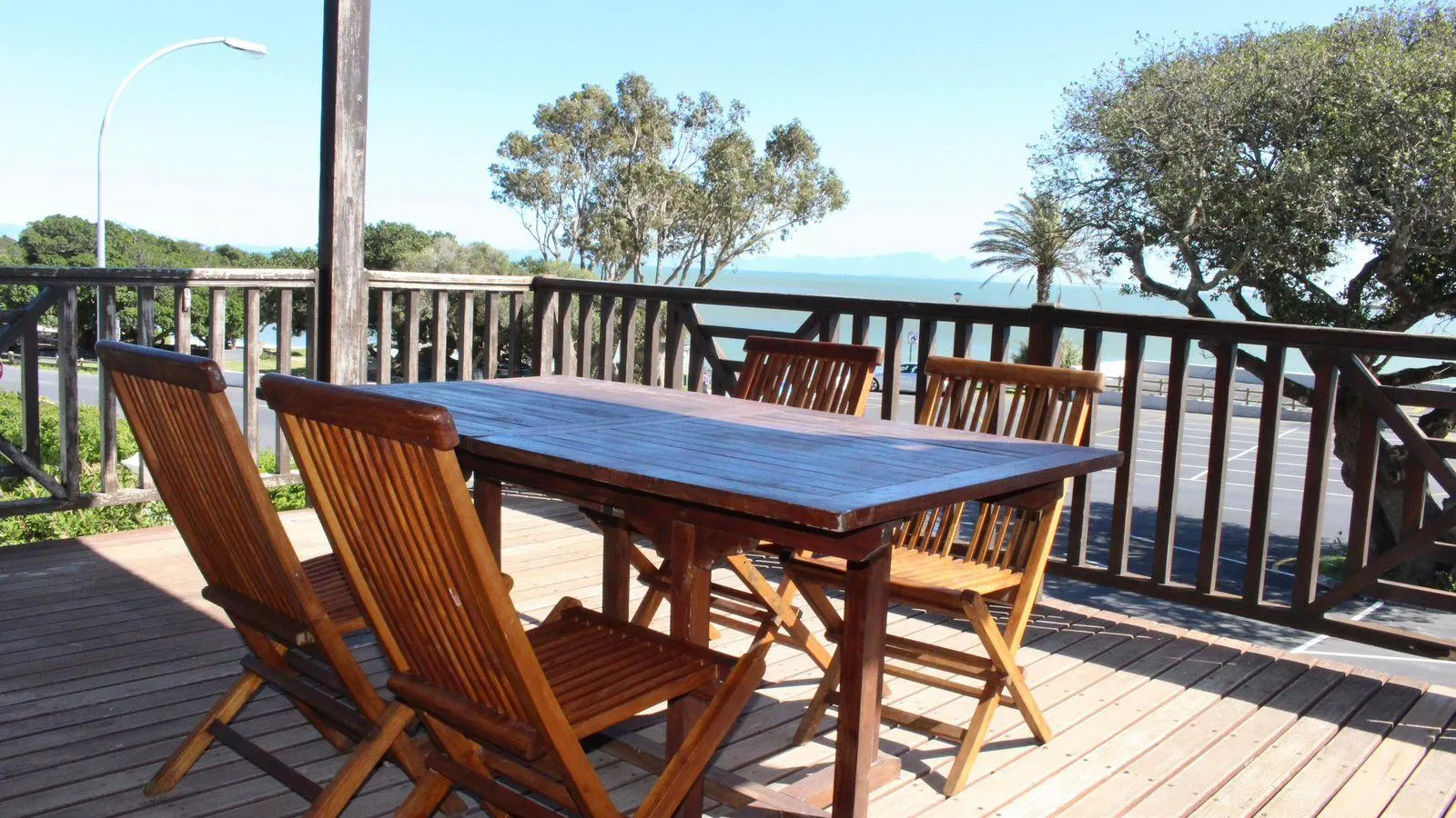 Sea and Mountain View Apartment 